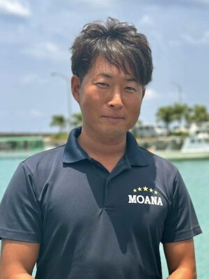 MOANAダイビングカレッジ石垣島代表・PADIコースディレクターの松谷勇馬のプロフィール写真