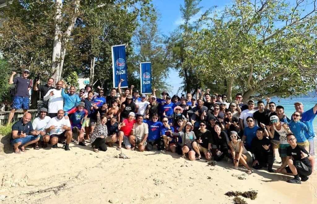 CDTCに参加した世界各国のインストラクター候補生の集合写真