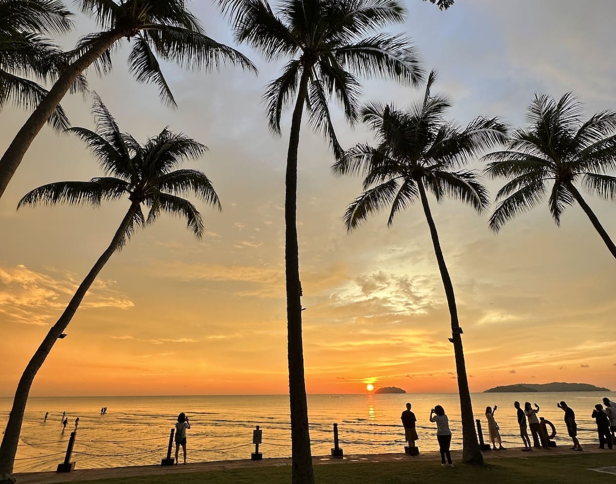 コタキナバルで見たCourse Director Training Course開催地の夕日