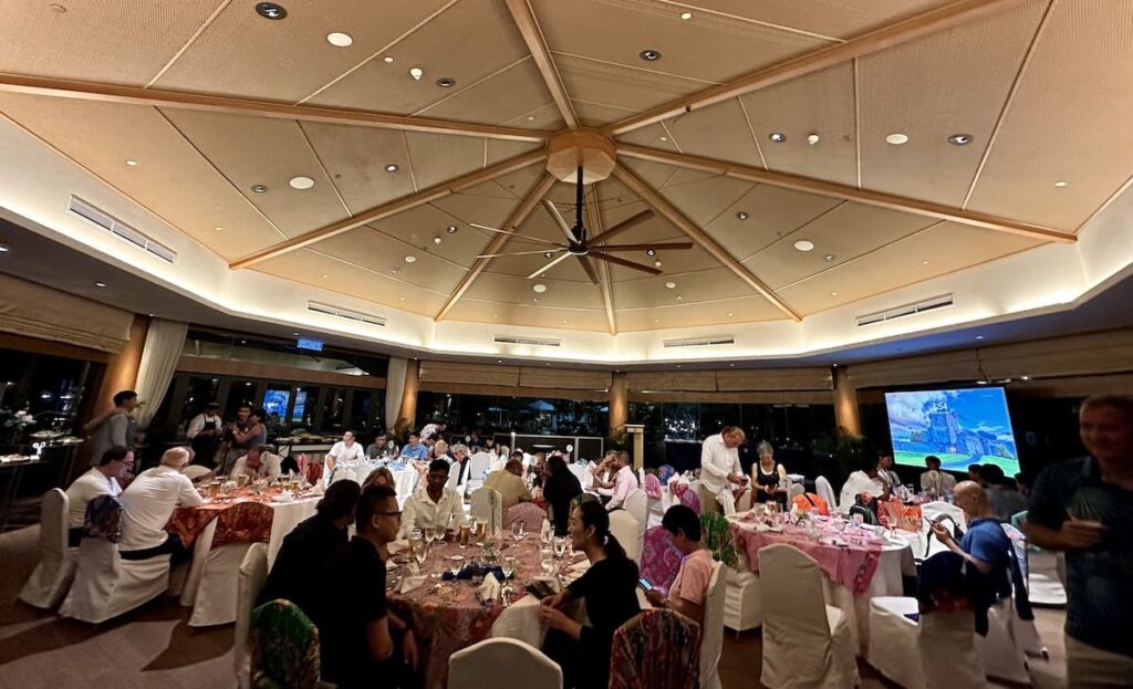 Course Director研修後の合格パーティの様子