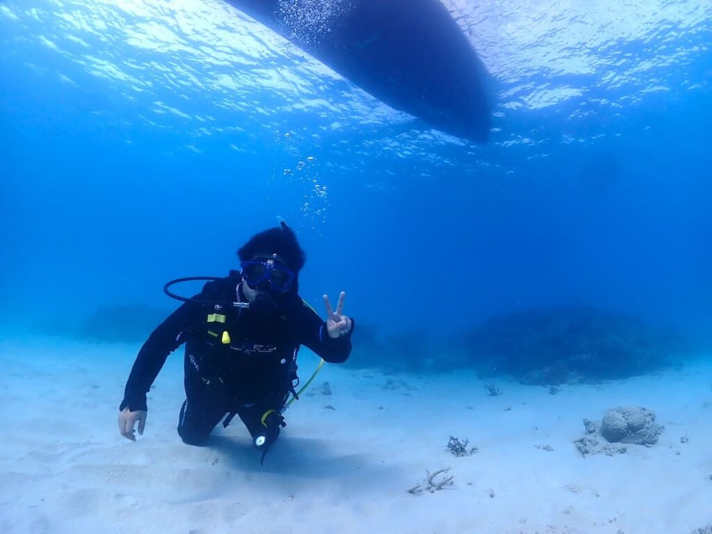 石垣島でダイビングライセンス取得|2026年2月オープンウォーター講習レポートの講習中の写真