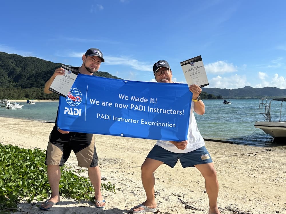 【2026年6月石垣島】PADIインストラクター試験IE合格集合写真